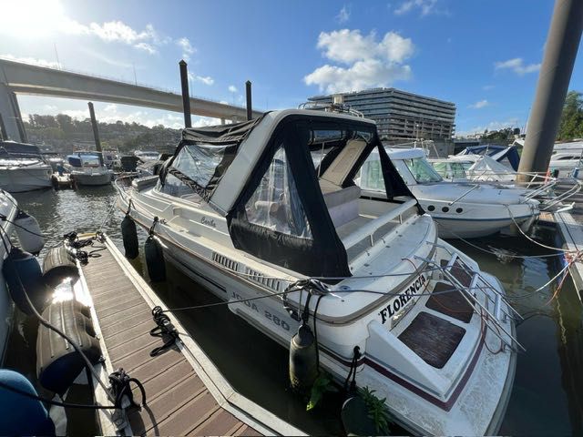 Barco  a venda com Marina freixo