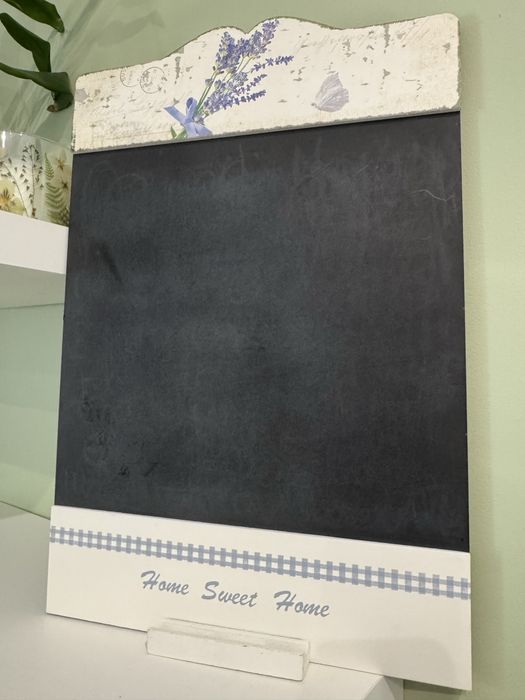 Tablica kredowa idealna do kuchni lub przedpokoju