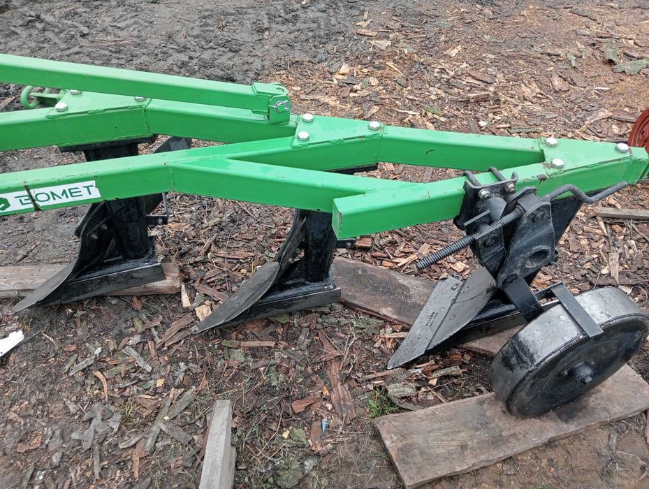 Плуг ПЛН 3.35 Бомет до МТЗ