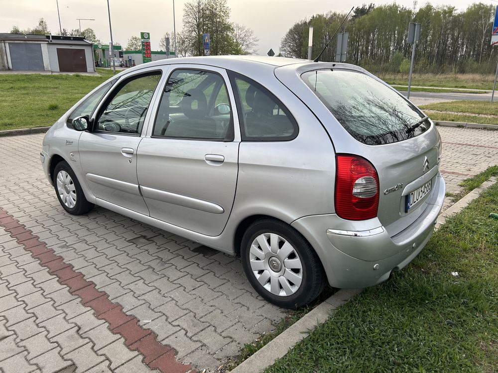 Citroen Xsara Picasso 2009r  1.6D 90KM ZADBANY