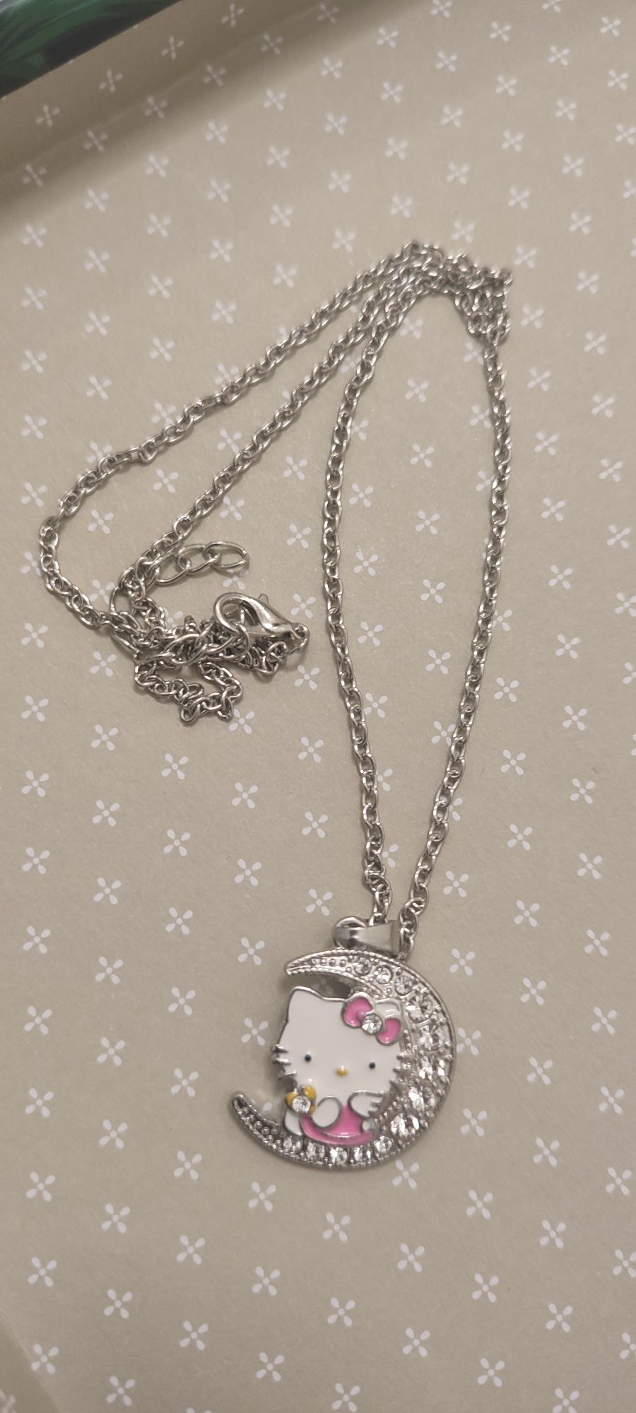 Naszyjnik Hello Kitty z Księżycem