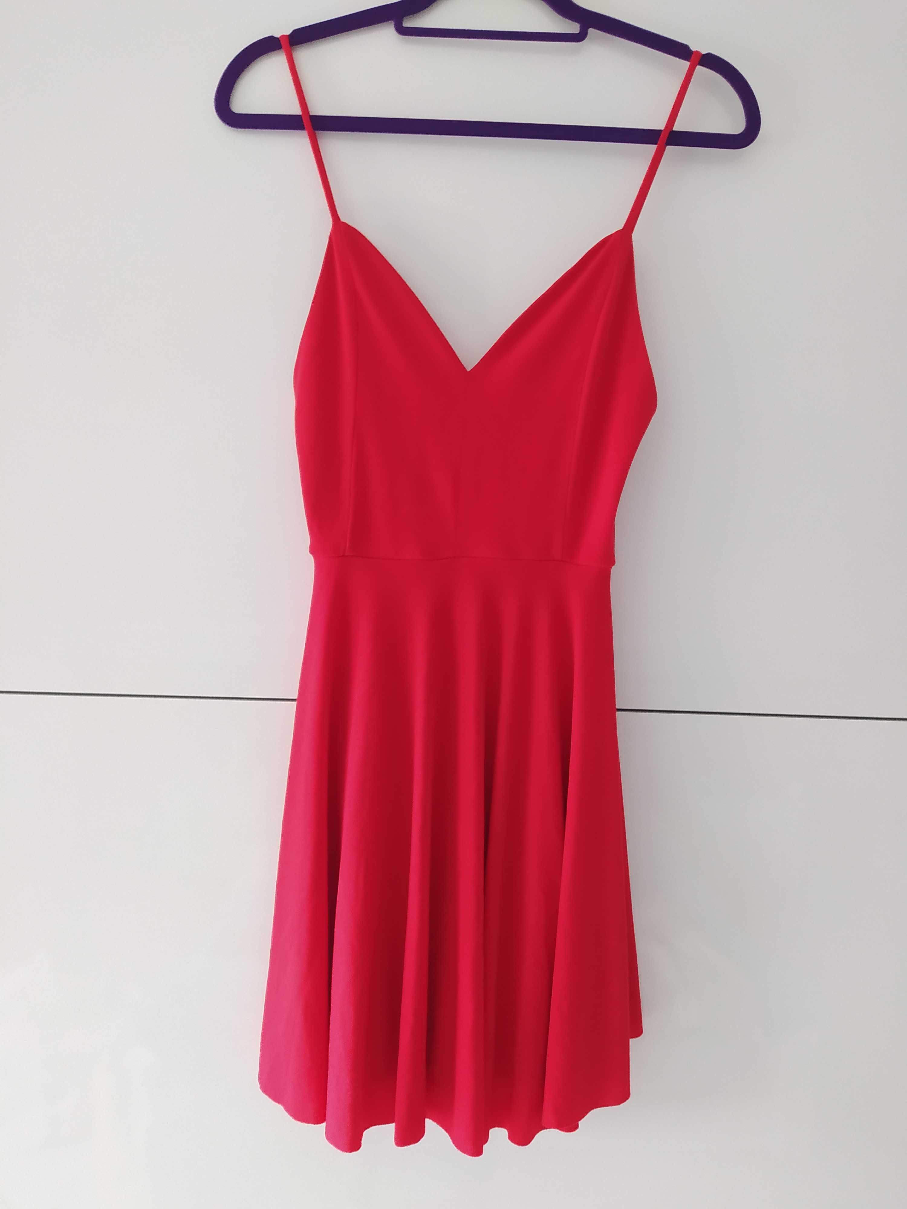 sukienka S 36 czerwona stan idealny odkryte plecy