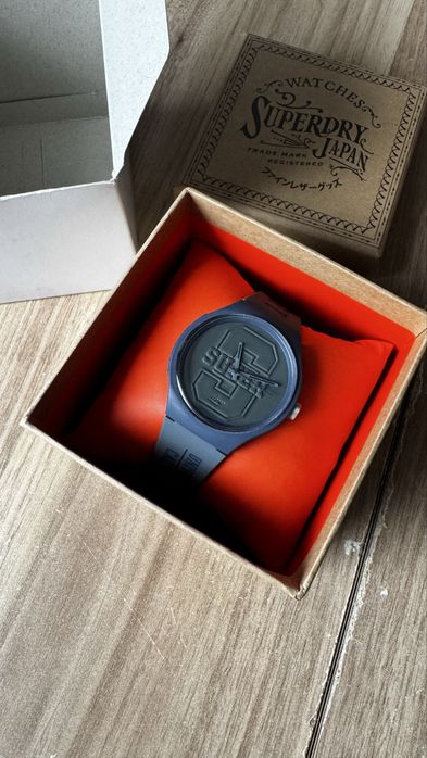 Nowy zegarek Superdry SYG240EU – Oryginalne opakowanie + gwarancja