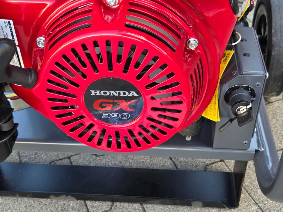Agregat Fogo FH 9000R Honda , AVR - stabilizacja, 3 fazy, el. WÓZEK
