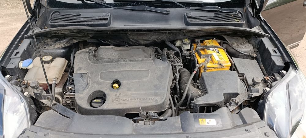 Форд Куга 2 л дізель 2013 року,в хорошому стані.