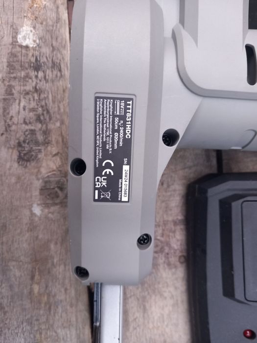 TITAN Piła, Nozyce na wysięgniku akumulatotowe 2W1 18V 5Ah