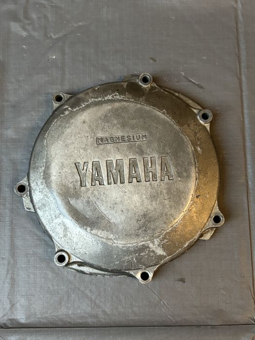 Dekiel sprzęgła pokrywa silnika YAMAHA YZF426