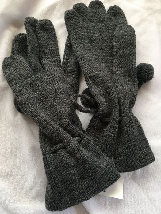 KappAhl , rękawice szare z pomponami, uniwersalny, one size