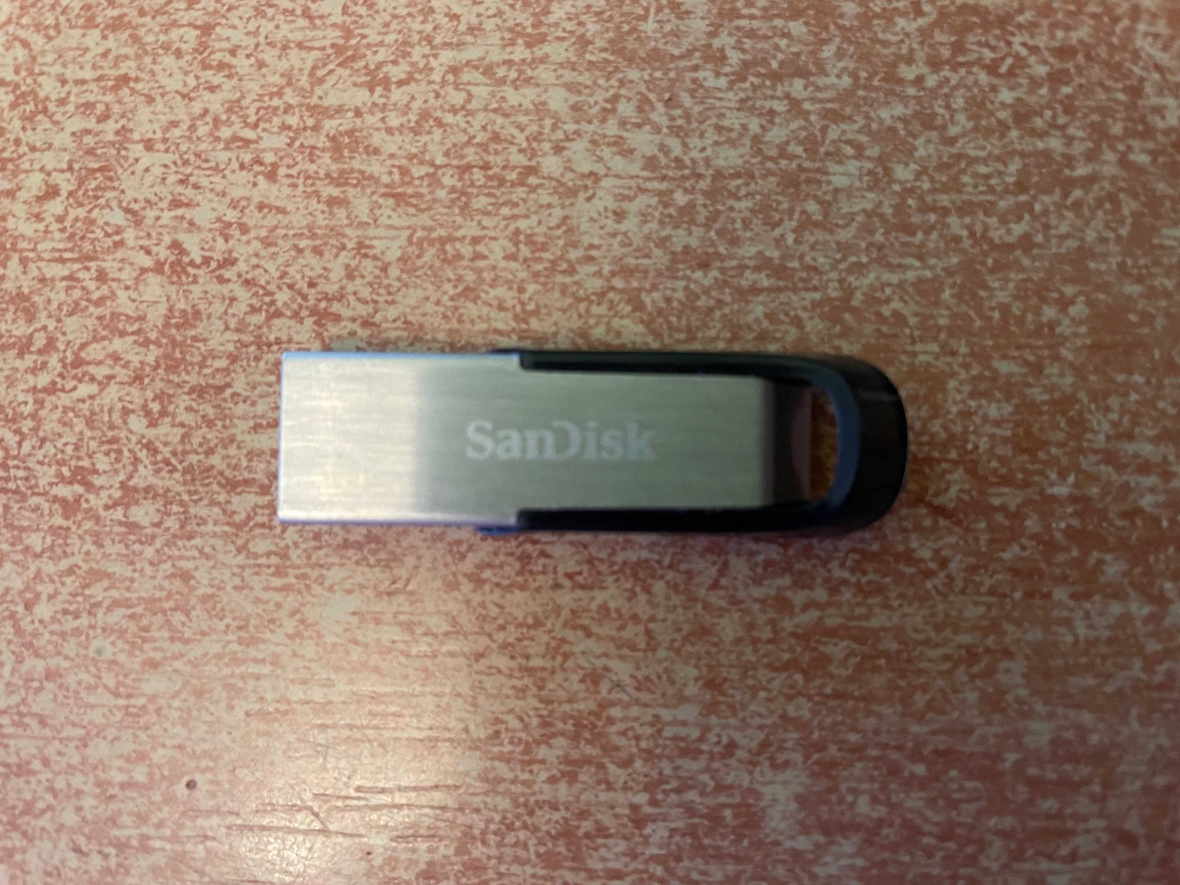 San Disk Pen Drive 64 gb