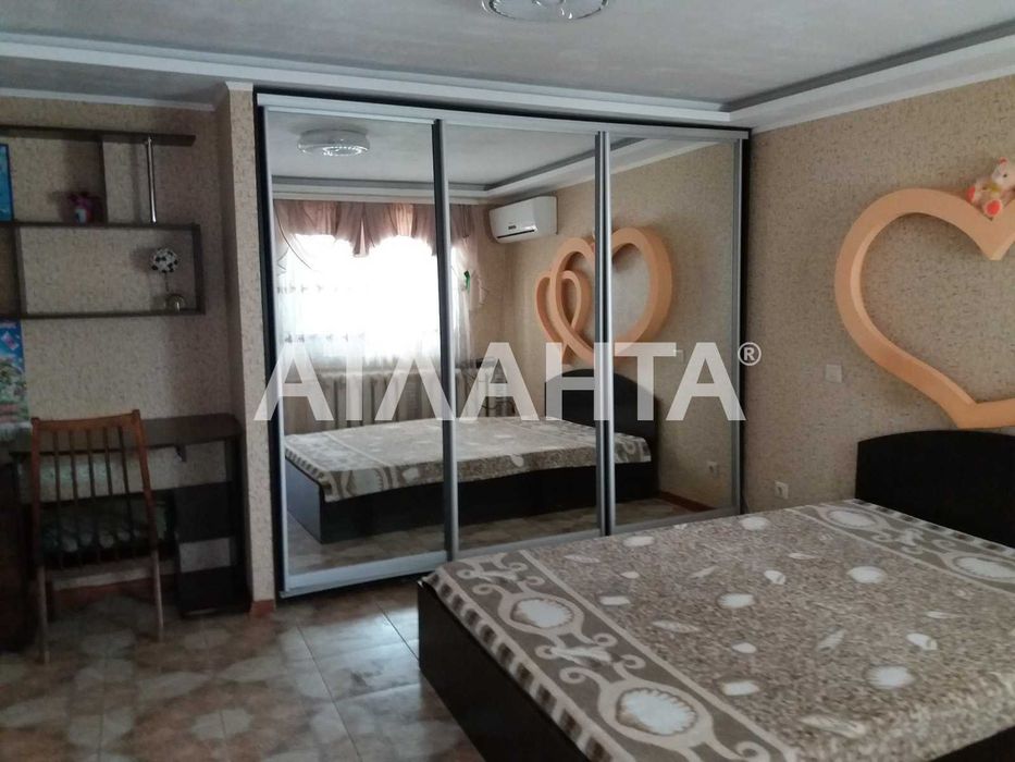 Дом 2016 года с гостевым домиком и ухоженным двориком