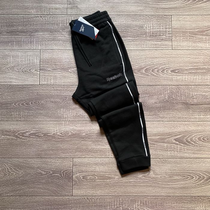 Спортивные штаны Reebok лампасы