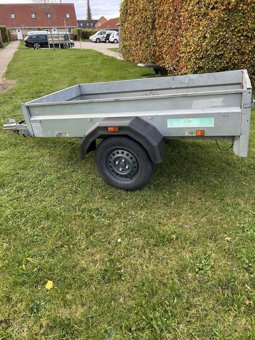 Przyczepka samochodowa