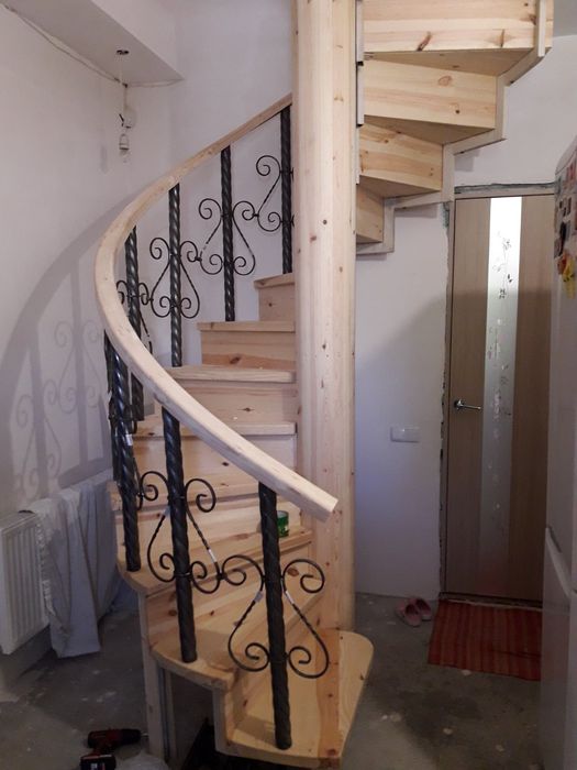 Столярні та теслярські роботи, кладка камінів, робота з металом