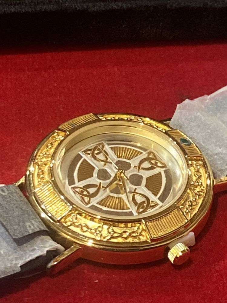 Stary zegarek srebrny