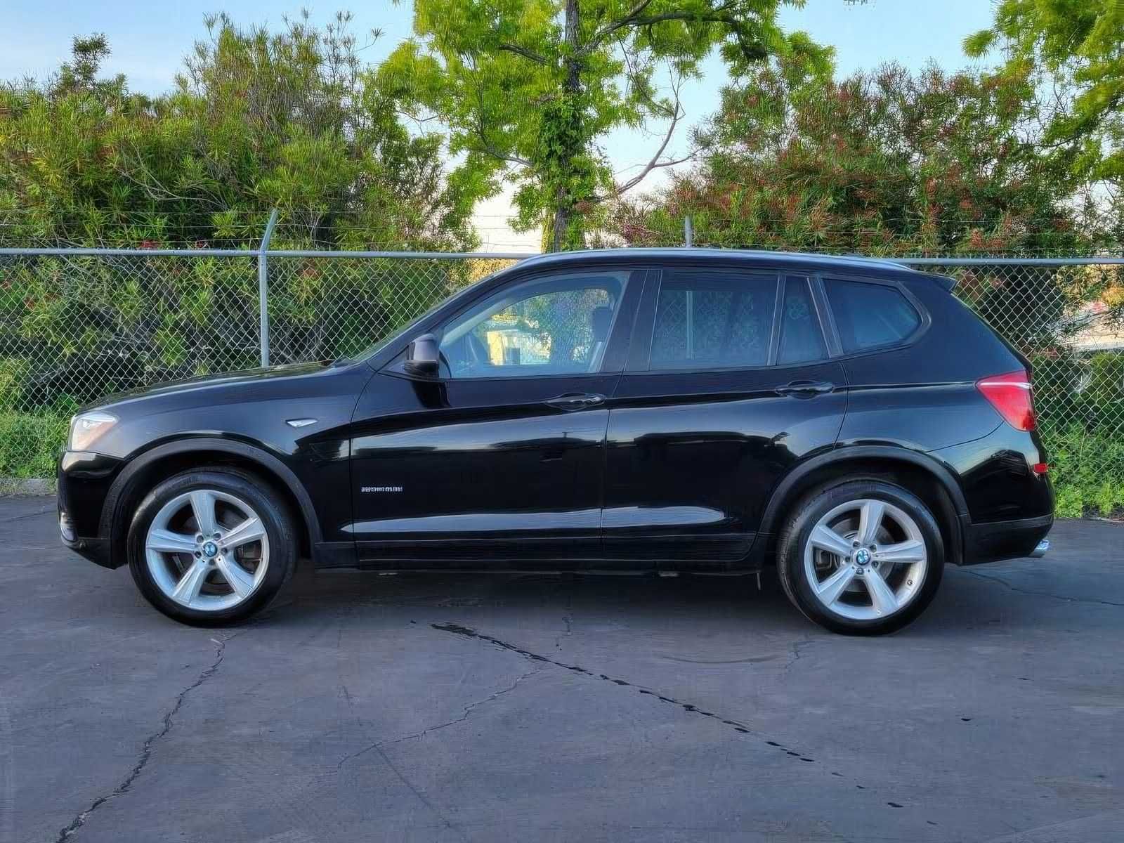 2017    BMW    X3