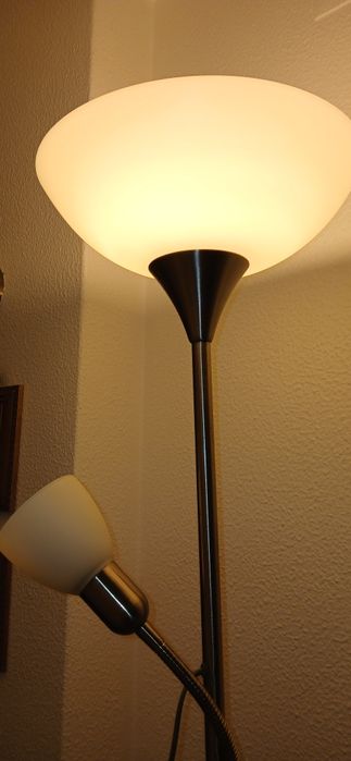 Candeeiro de pé  alto