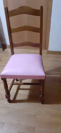 Cadeira de madeira rosa bebe
