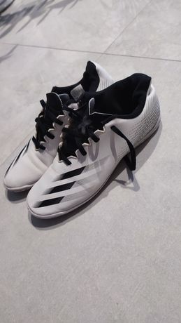 Buty piłkarskie adidas halówki