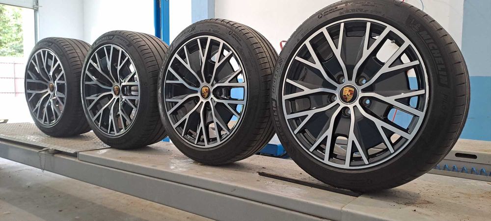 Porsche taycan диски титани 20