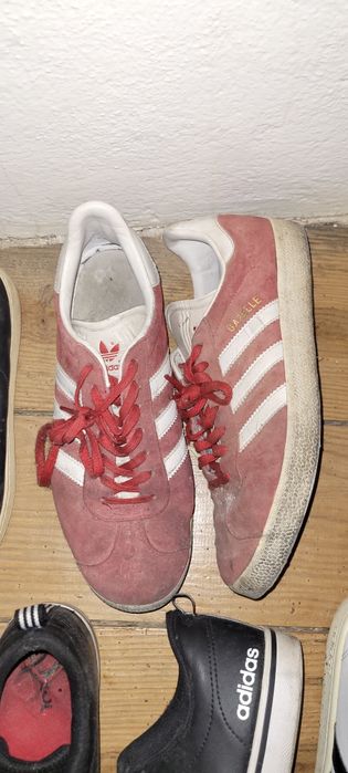 Conjunto de ténis de marca