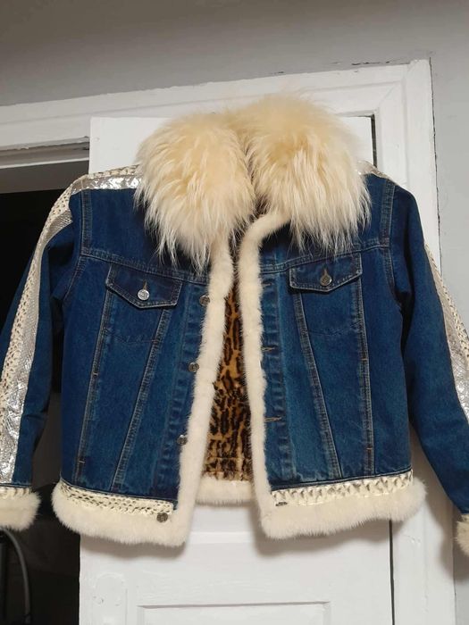 Джинсова куртка тепла