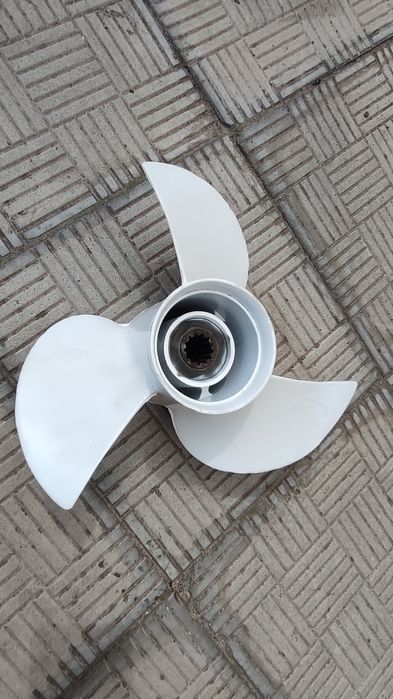 Винт Yamaha 40-60