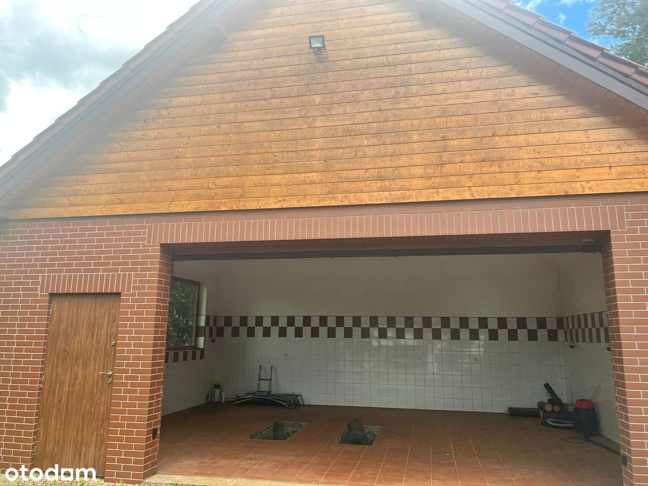Magazyn z bramą 2,6 m – Koleczkowo – 48 m²