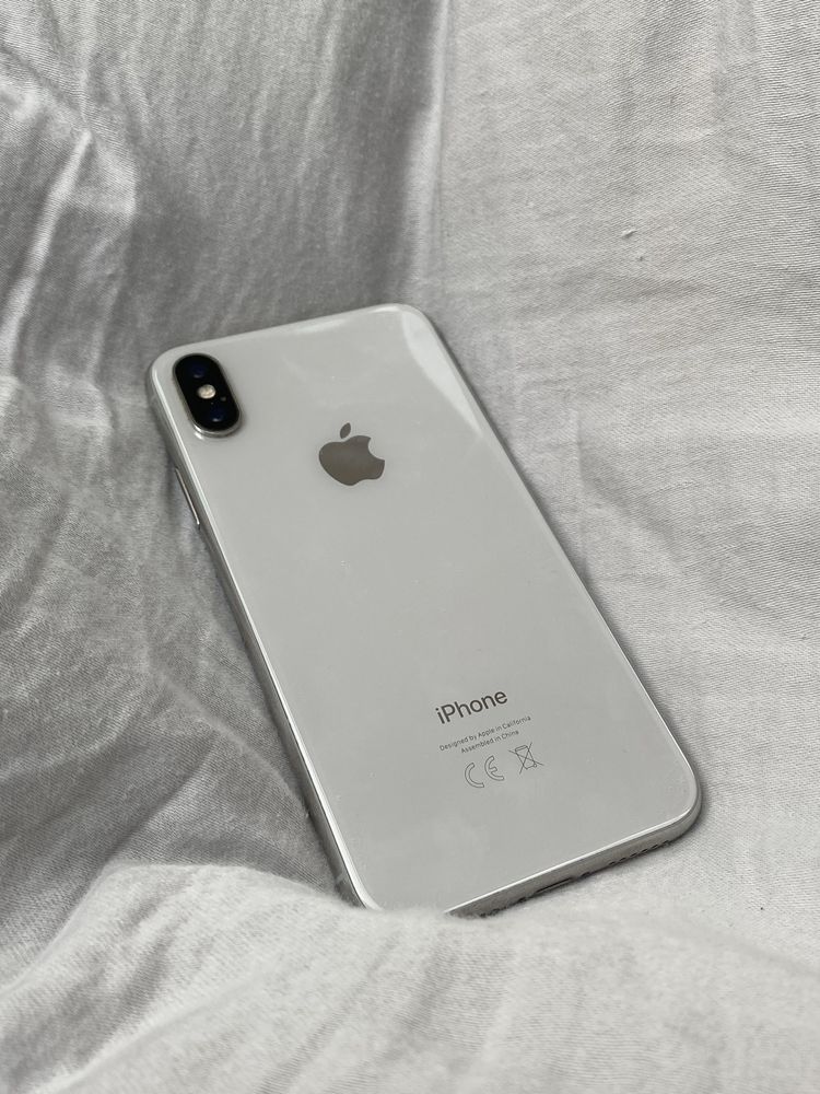 iPhone X  (10) w dobrym stanie