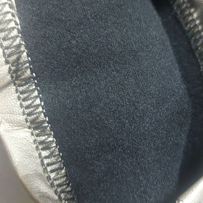 Damskie spodnie złote z ecoskóry