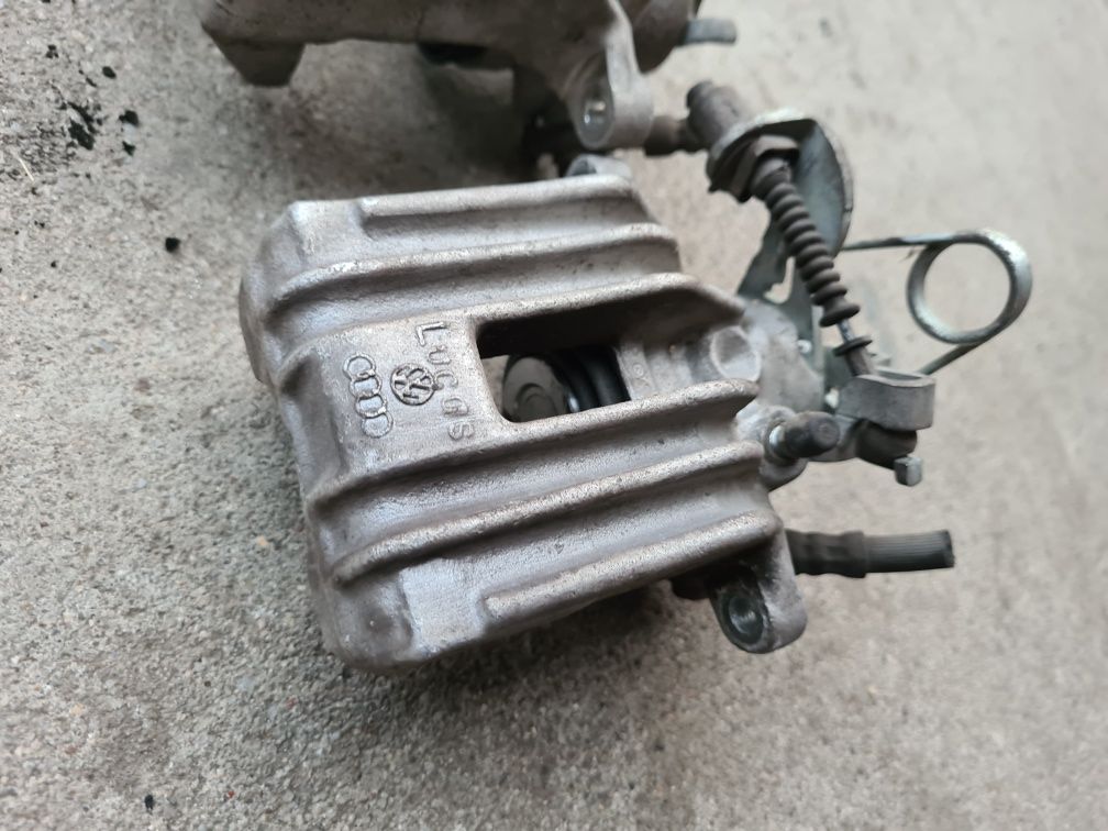 PRAWY ZACISK Hamulcowy tylny tył AUDI A4 B6 B7 od 2001 do 2008r