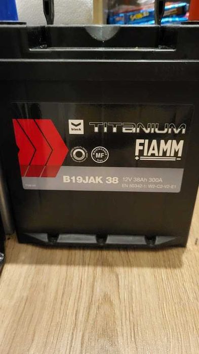 Акумуляторна батарея FIAMM BLACK TITANIUM 38A (B19JAK 38) ASIA ПРАВ +