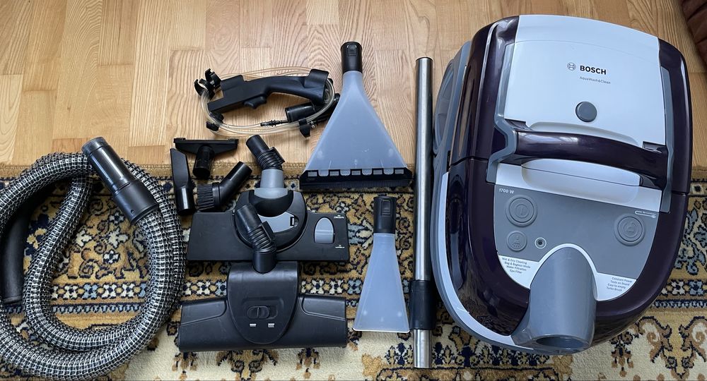 Миючий пилосос з аквафільтром BOSCH BWD41740 1700W