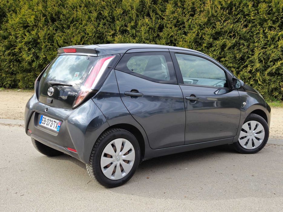 Toyota Aygo 1.0 69KM / 2016 / Tempomat / Klima / Radar / Asystent Pasa