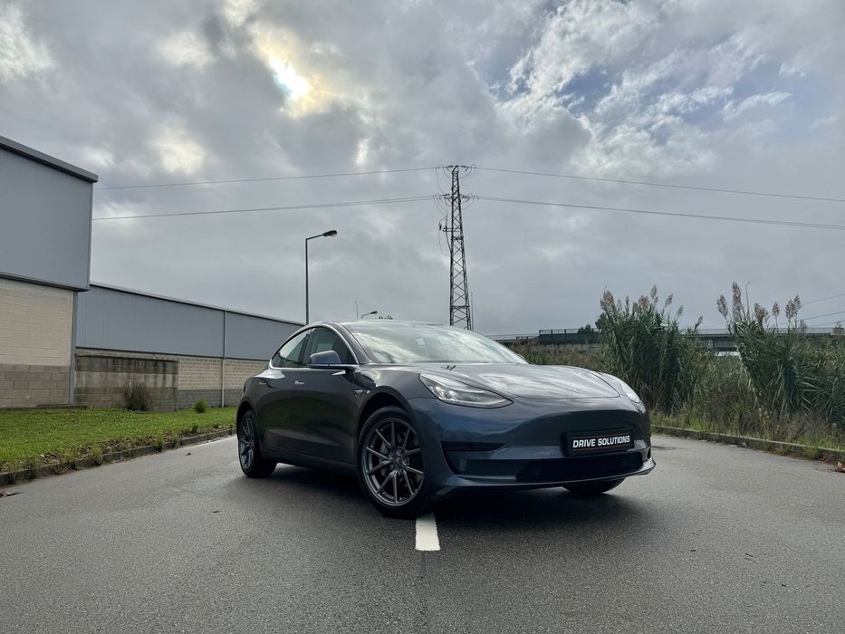 Tesla Model 3 Standard Range Plus RWD