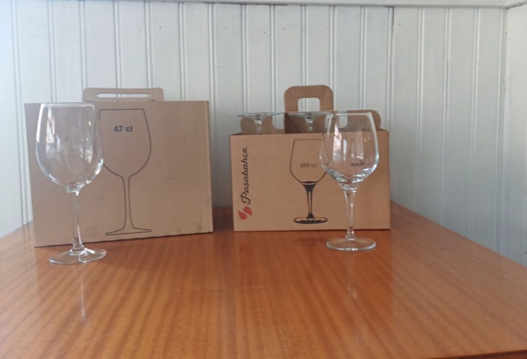 Copos de Vinho, Água, Flutes e Gin