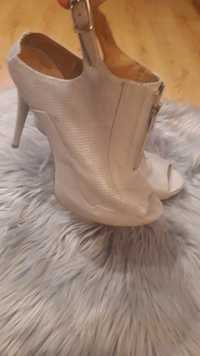 Buty  na wysokim obcasie  river island 38