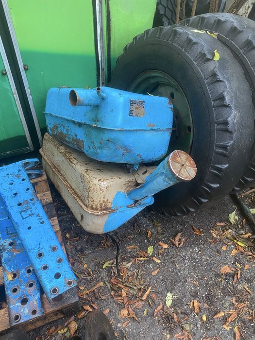 Продаю баки на трактор мтз