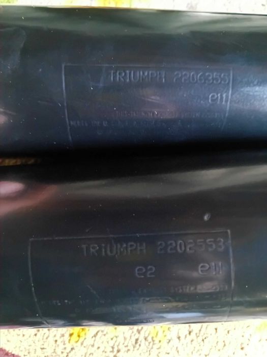 Вихлопні Triumph Bonneville глушители