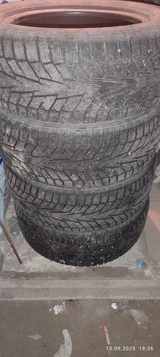 Зимові шини 225/55/16