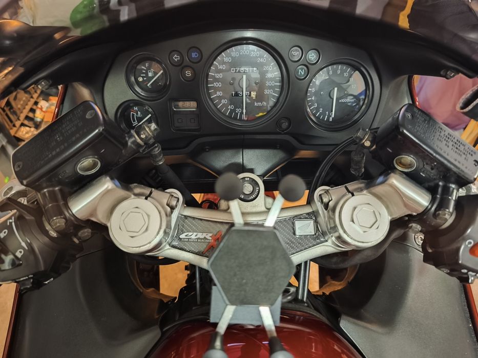 CBR 1100XX - 1998 - 76K - Imaculada