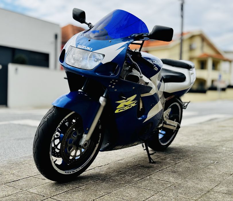 Suzuki Gsxr 600.