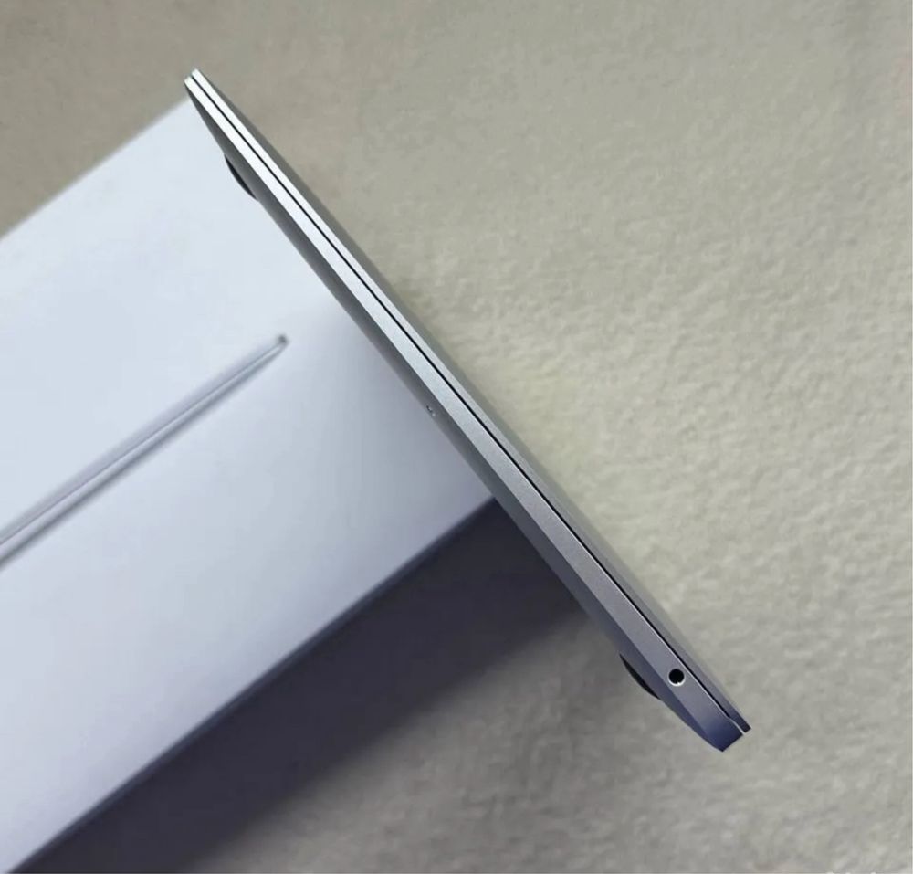 MacBook Air M1 8/512GB Silver (MGNA3)