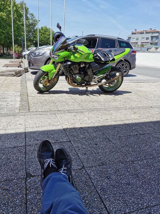 Kawasaki z1000 de 2003.