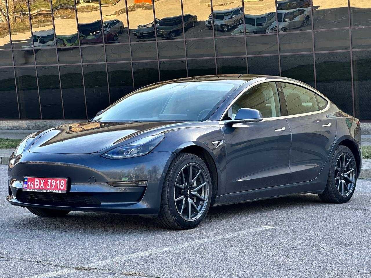 продам Tesla 3 2019
