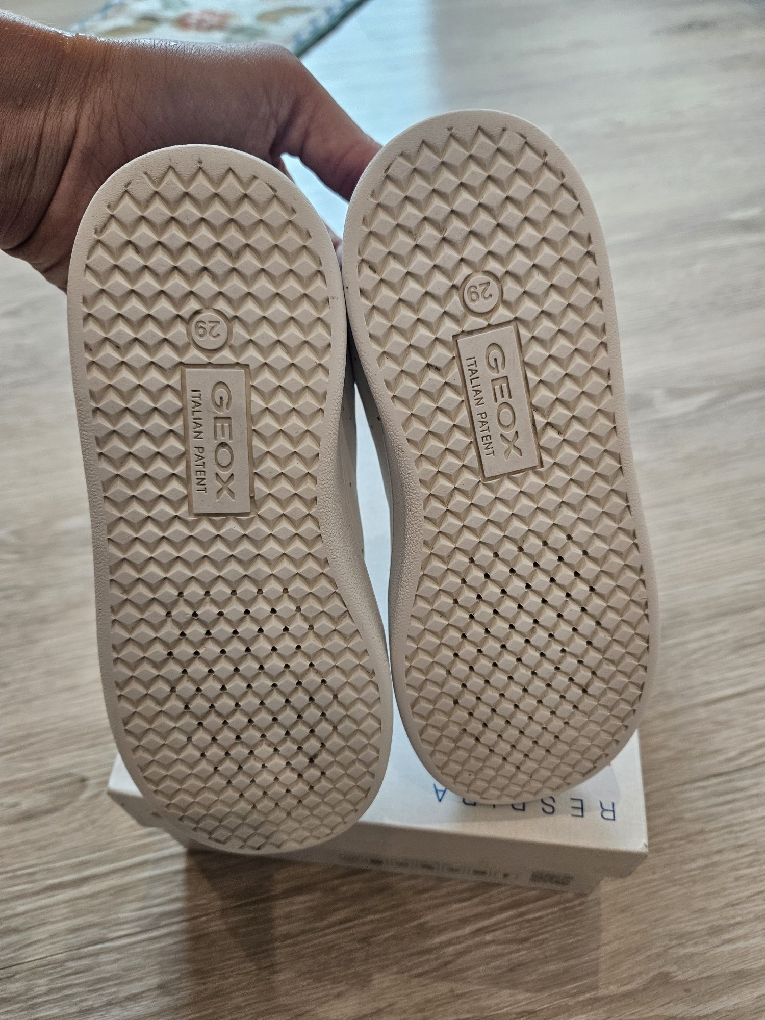 Tenis brancos Geox nr. 29