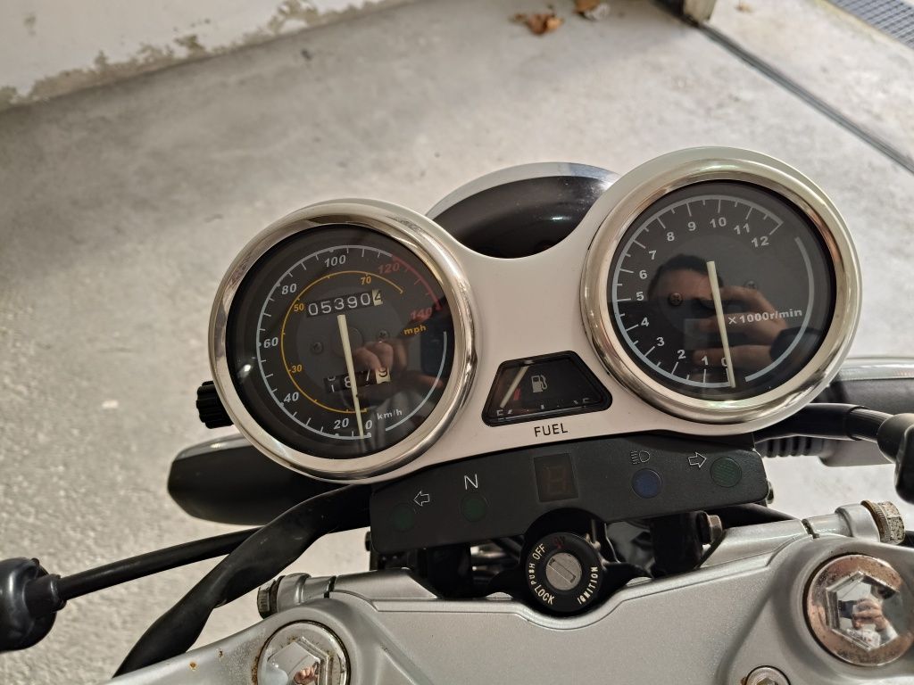 KYMCO pulsar 125