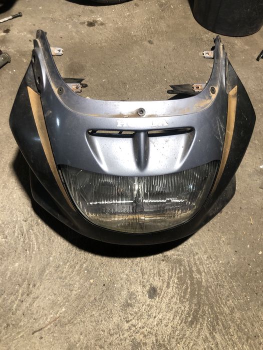 Honda CBR 1000f peças. Banco, carnagem, farol, manometros, suspenção