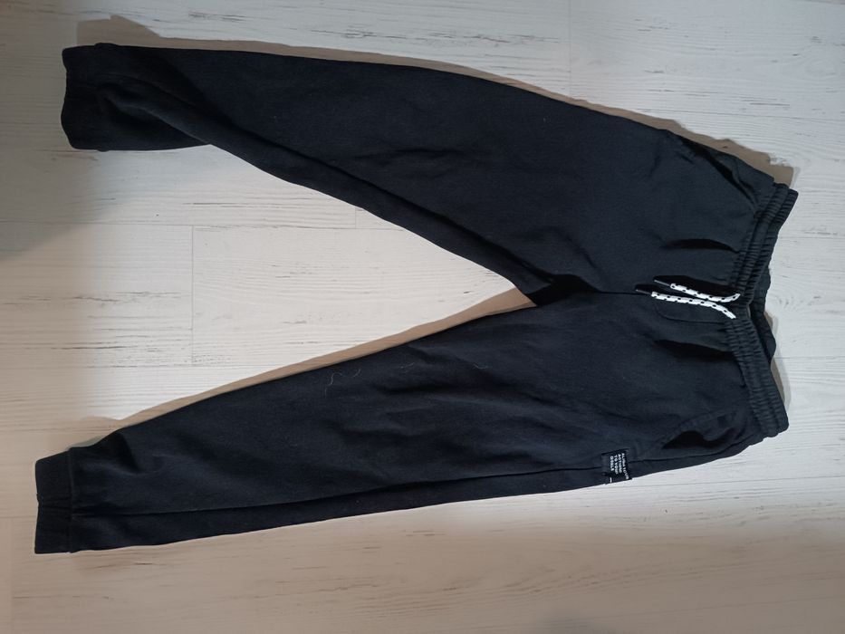 Spodnie dresowe Reserved rozmiar 152