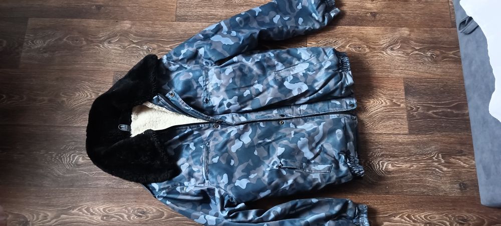 Продаю бушлат для охоронця