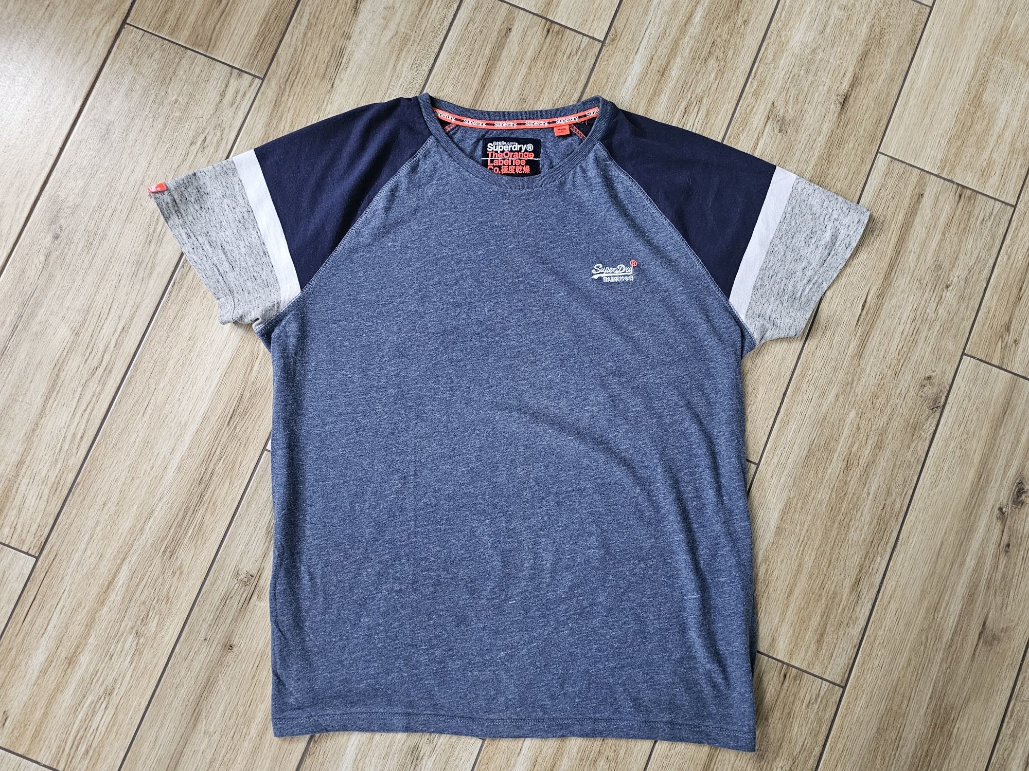 koszulka t-shirt SUPERDRY Japan Orange Label Tee r. XL - okazja